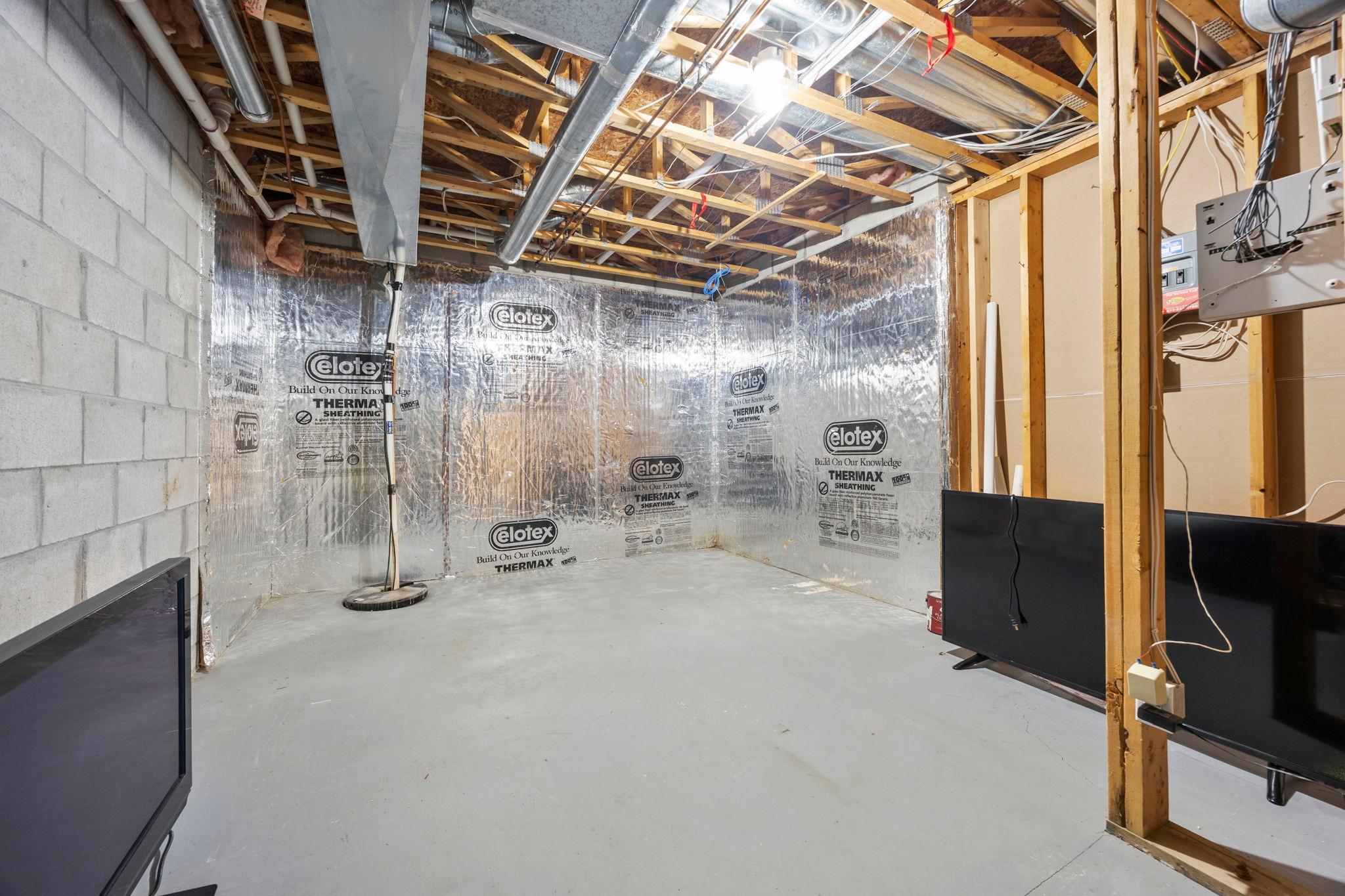 Awesome storage space!!