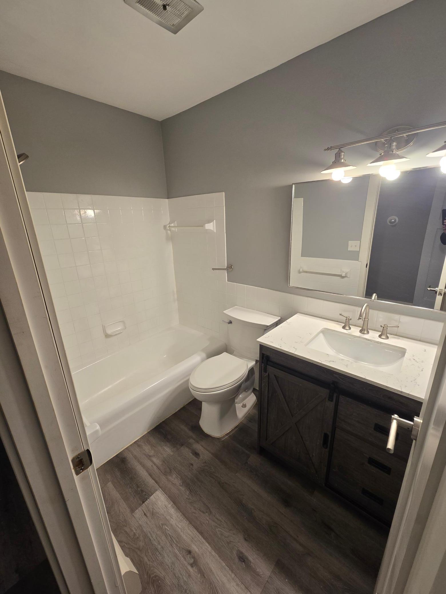 Nicely updated bathroom