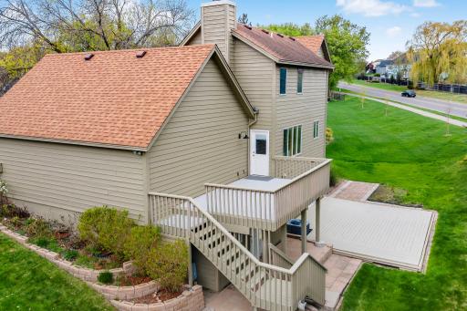16-web-or-mls-4540 Wellington Ln Plymouth MN_0017.jpg