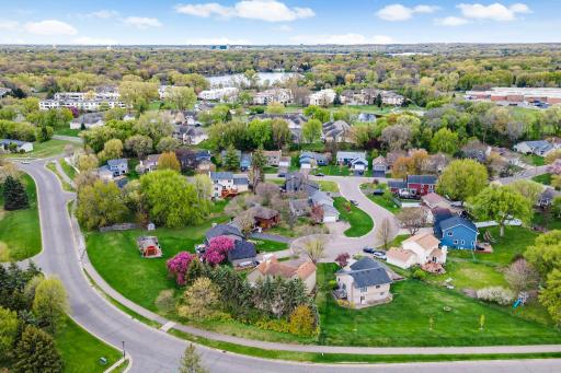 20-web-or-mls-4540 Wellington Ln Plymouth MN_0021.jpg