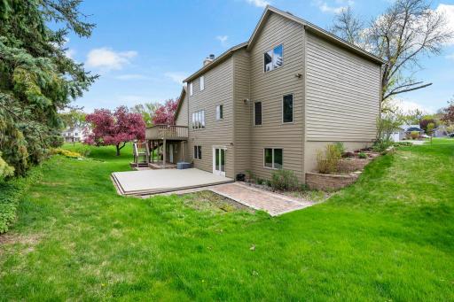 6-web-or-mls-4540 Wellington Ln Plymouth MN_0008.jpg