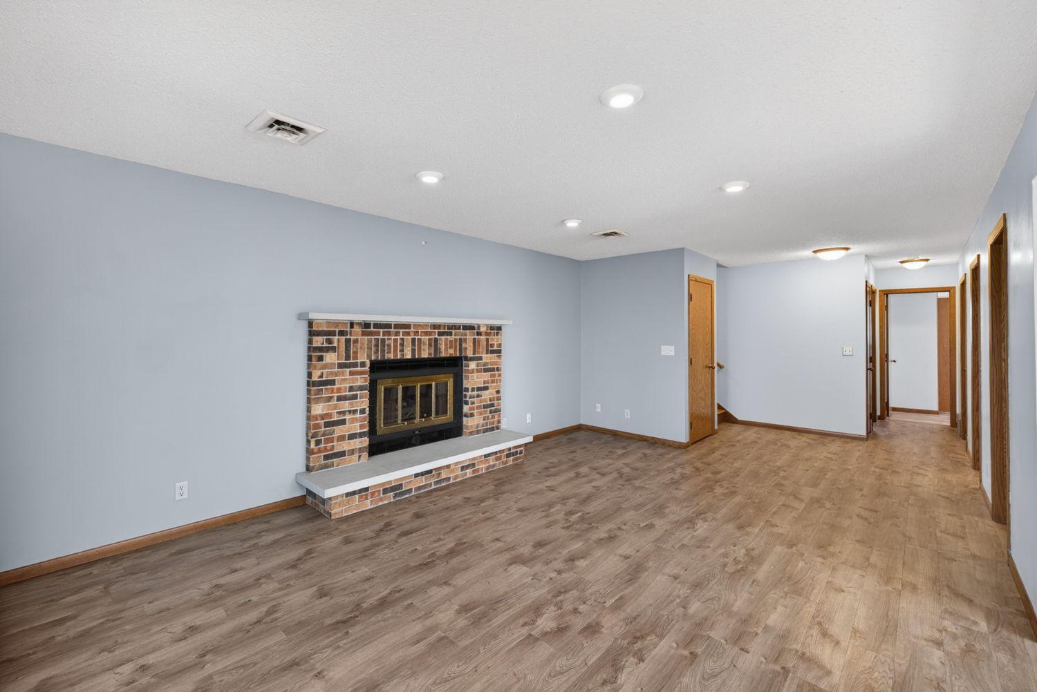 842 22nd St SE QB8MA7_g.jpeg