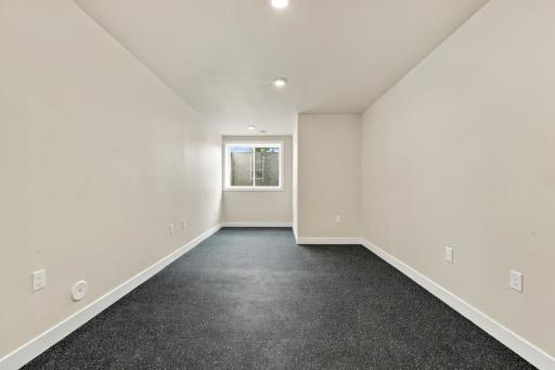 1555 72nd Avenue S, Fargo, ND 58104