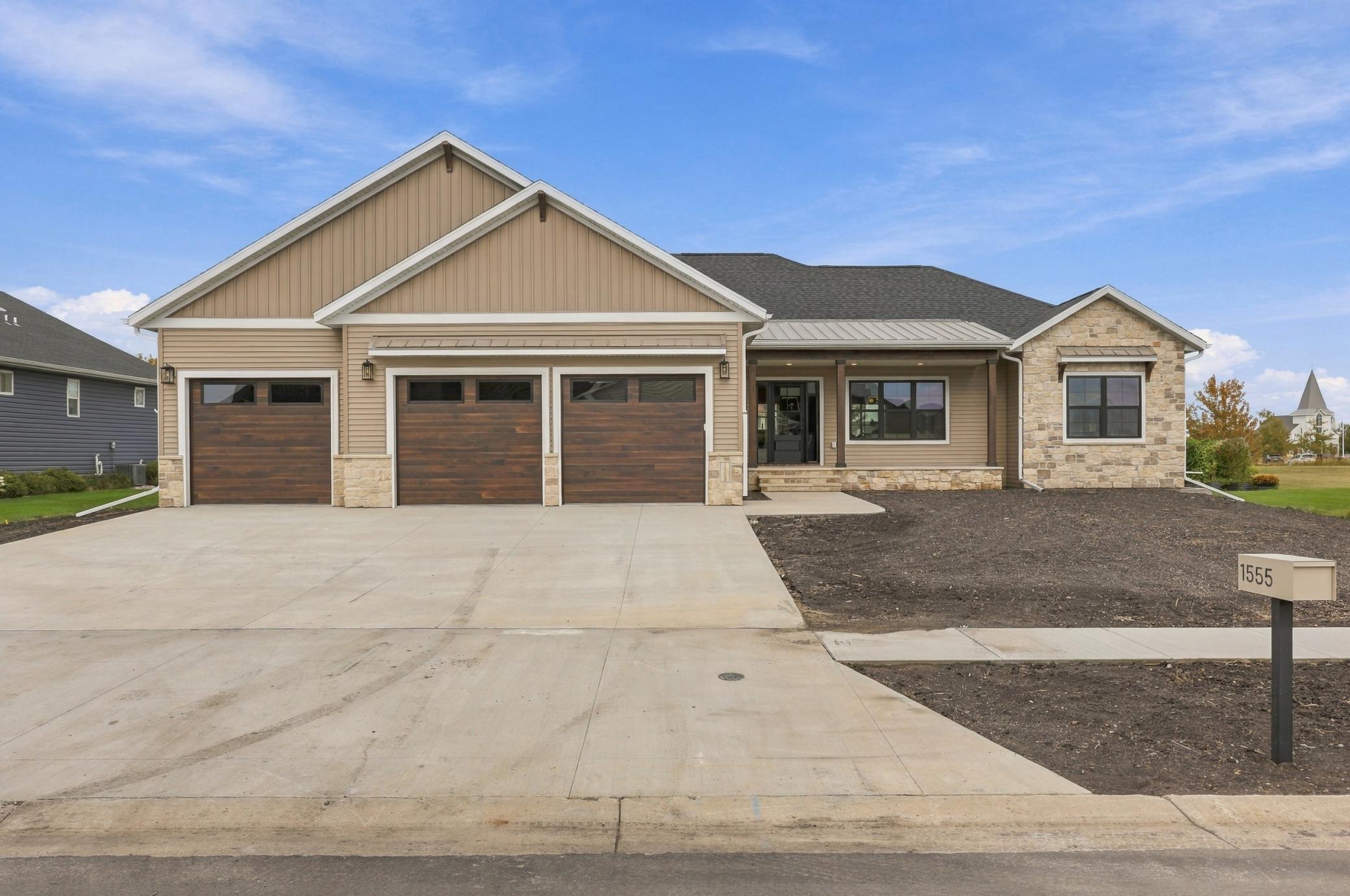 Property photo for 1555 72nd Avenue S, Fargo, ND 58104