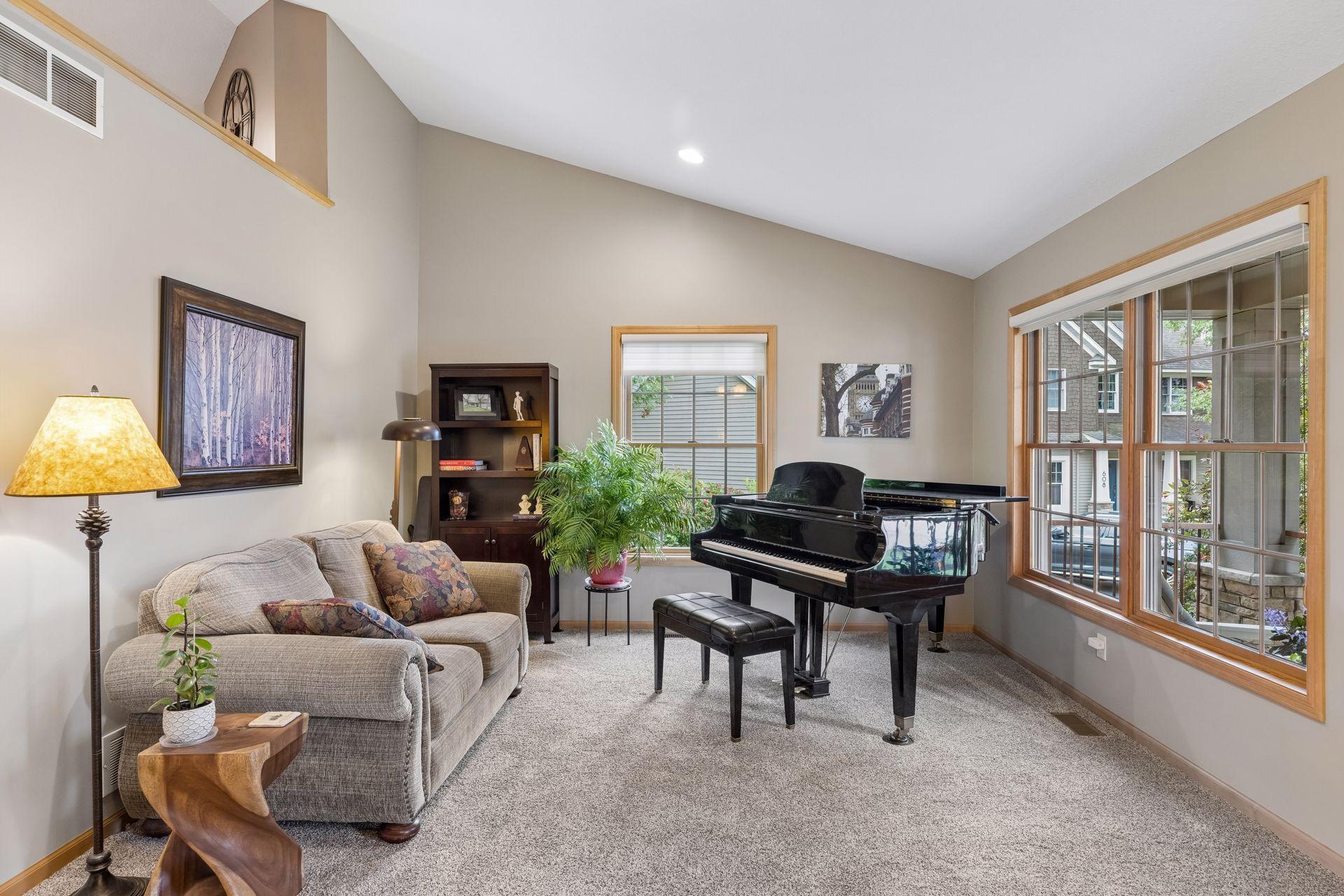 Front sitting nook