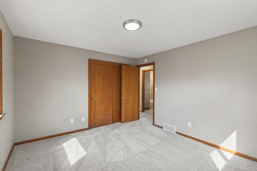 1923 Vale Avenue NW, Elk River, MN 55330