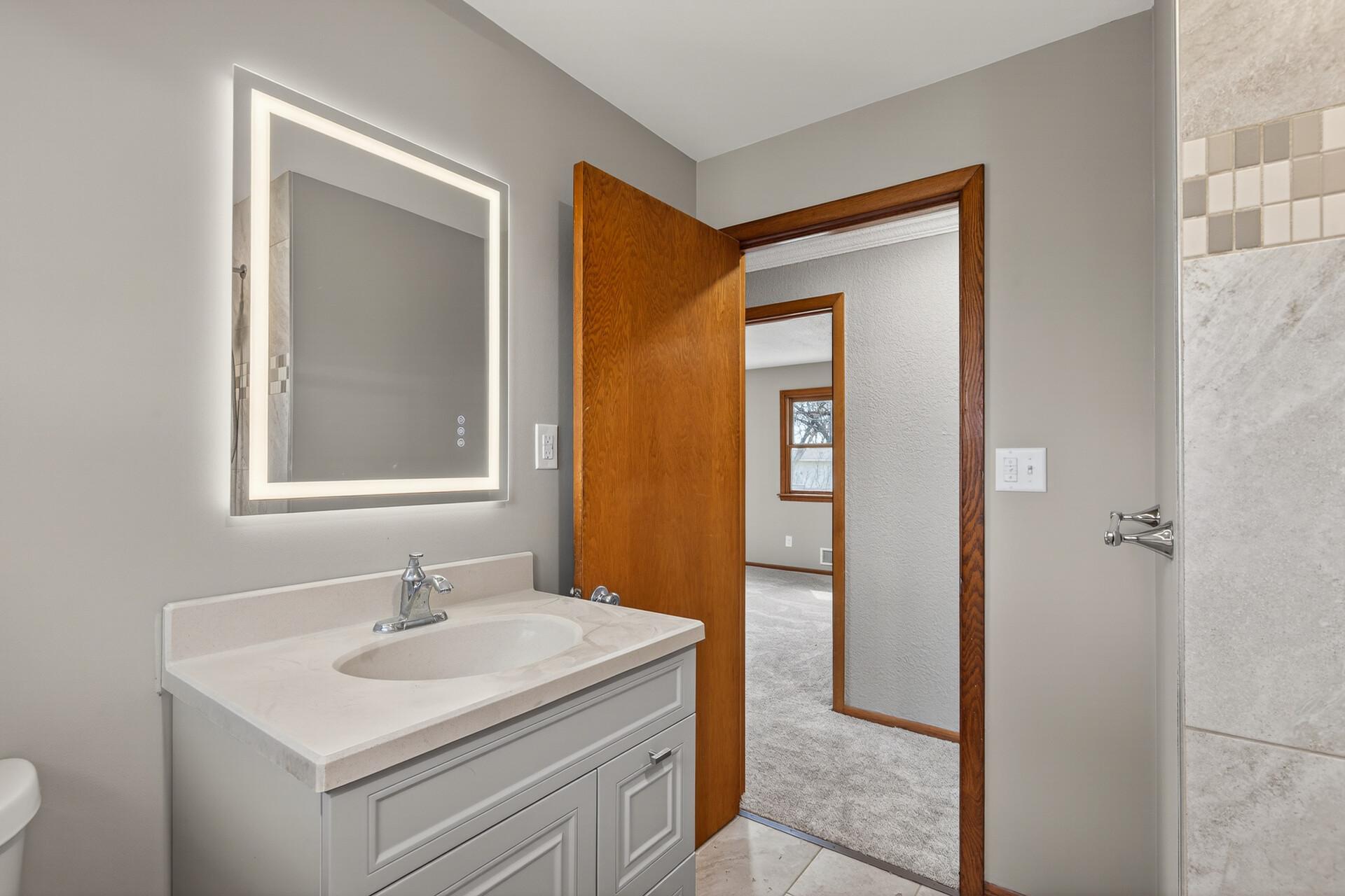 23_1923_Vale_Ave_NW23_mls.jpg