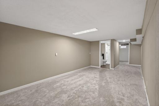 1923 Vale Avenue NW, Elk River, MN 55330