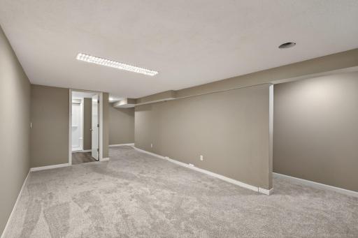 1923 Vale Avenue NW, Elk River, MN 55330