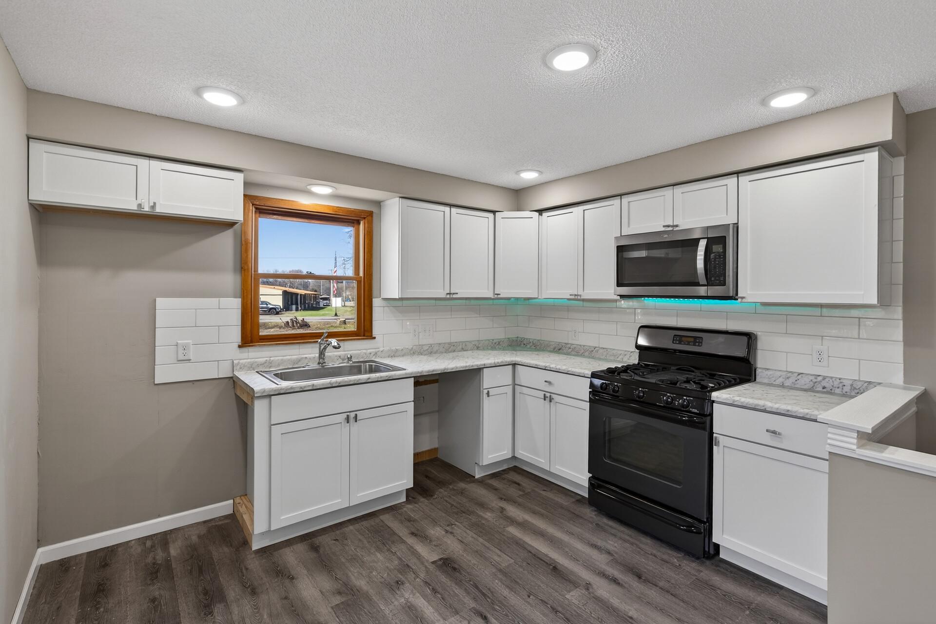 13_1923_Vale_Ave_NW13_mls.jpg