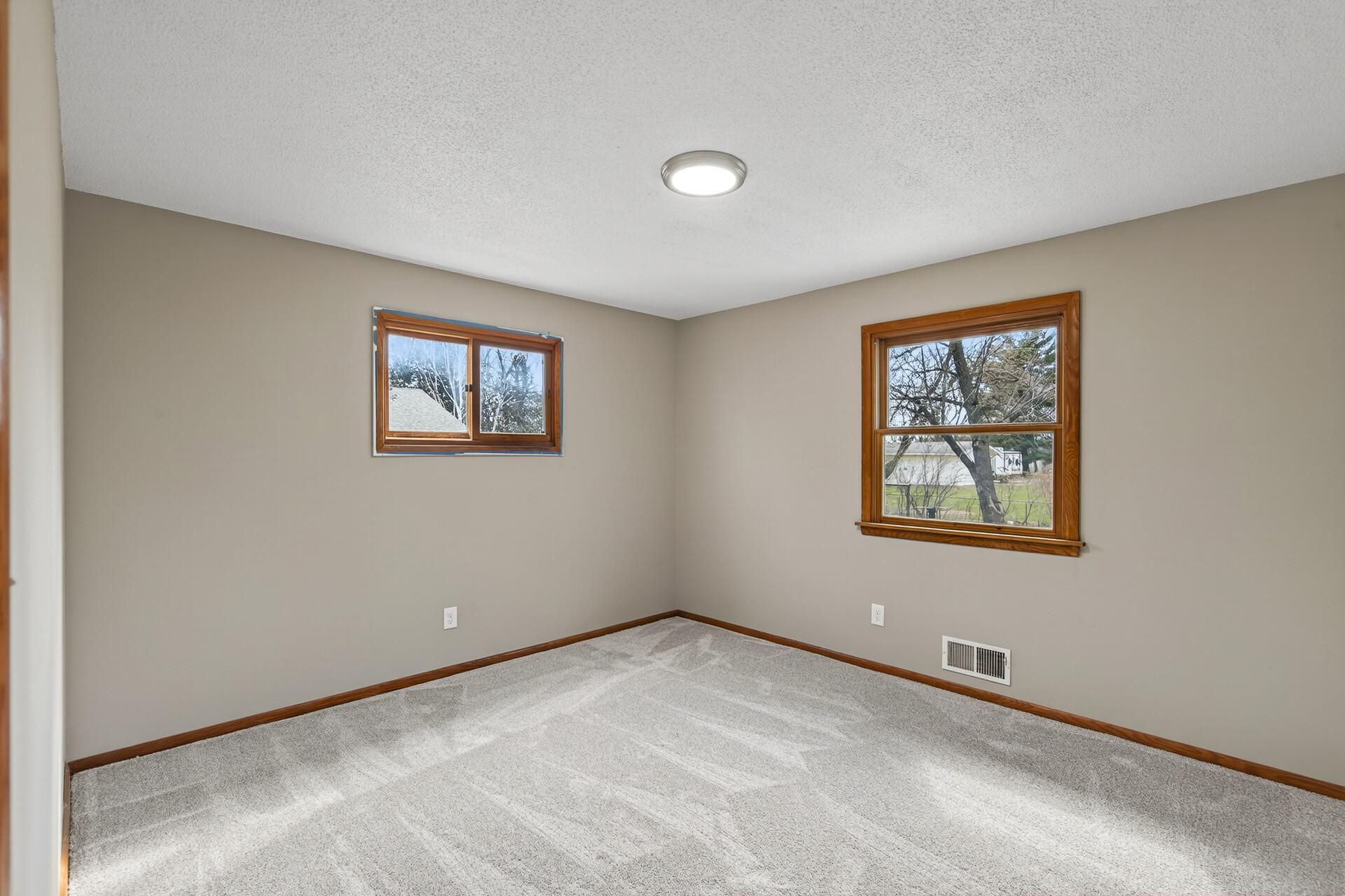 20_1923_Vale_Ave_NW20_mls.jpg