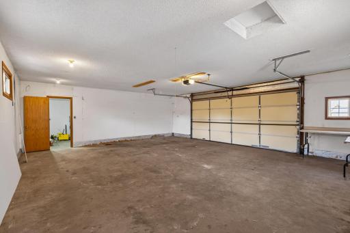 1923 Vale Avenue NW, Elk River, MN 55330