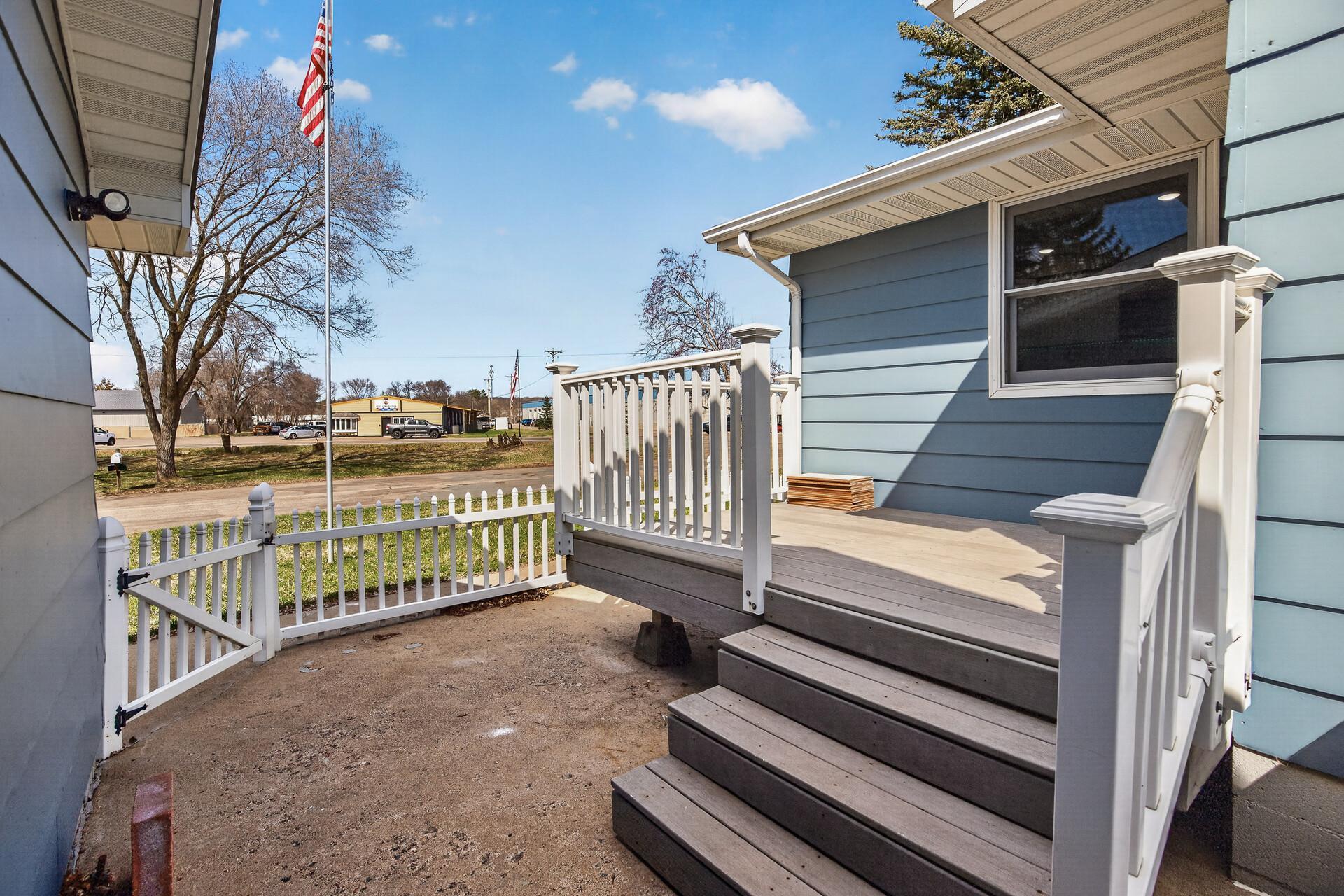 44_1923_Vale_Ave_NW44_mls.jpg