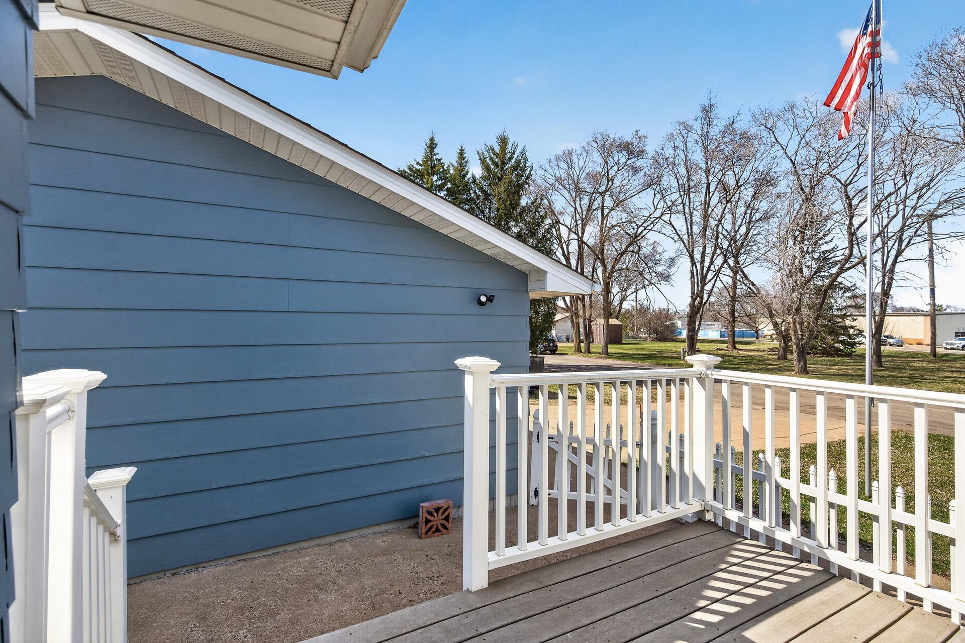 45_1923_Vale_Ave_NW45_mls.jpg