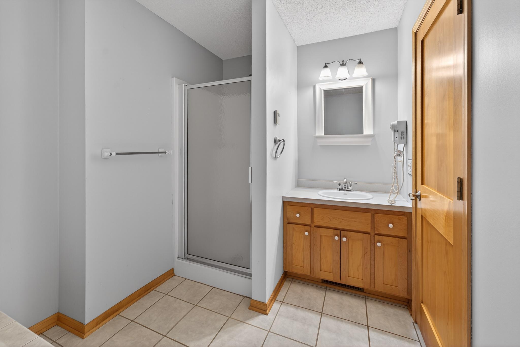 Suite Bathroom