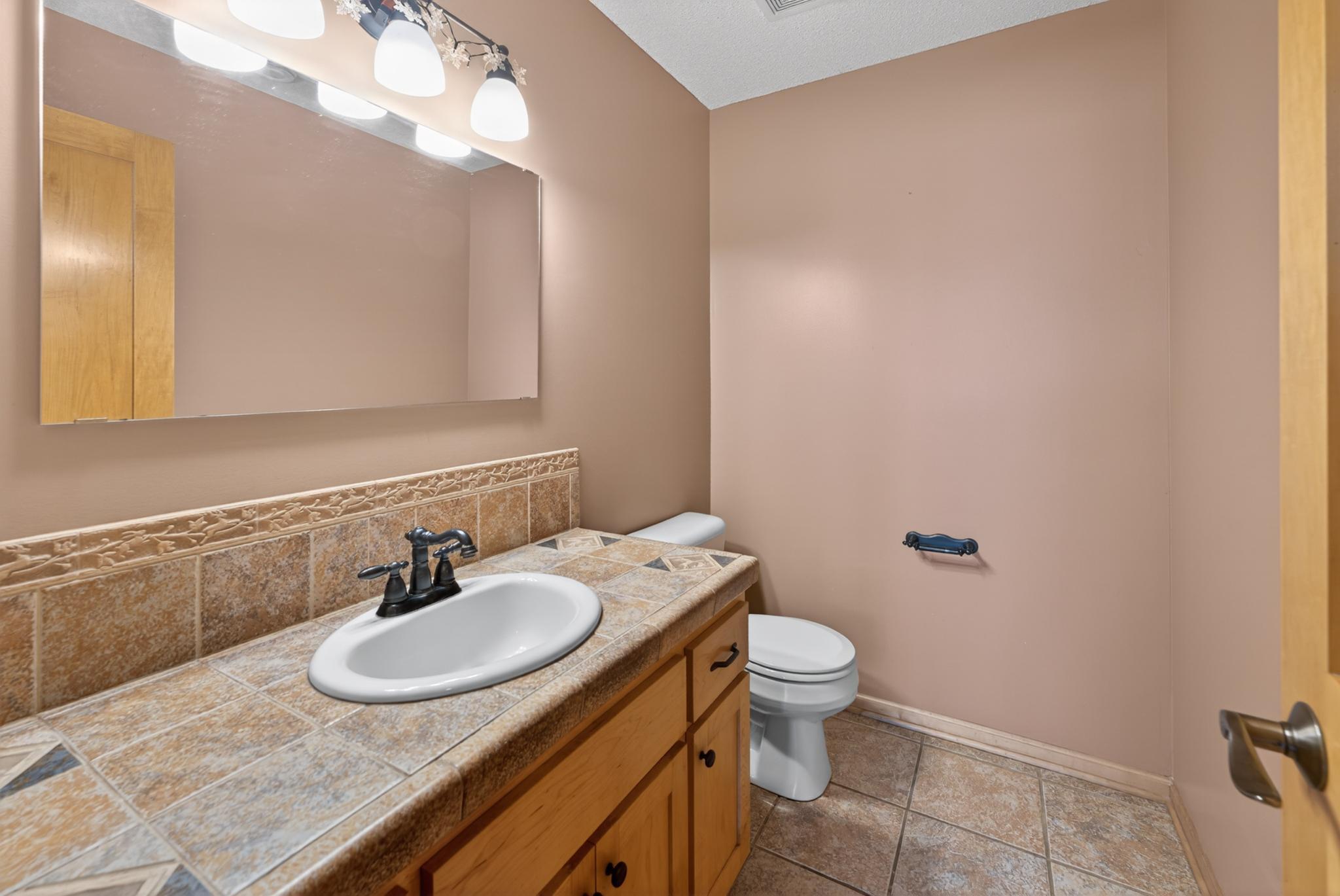 1/2 Bath