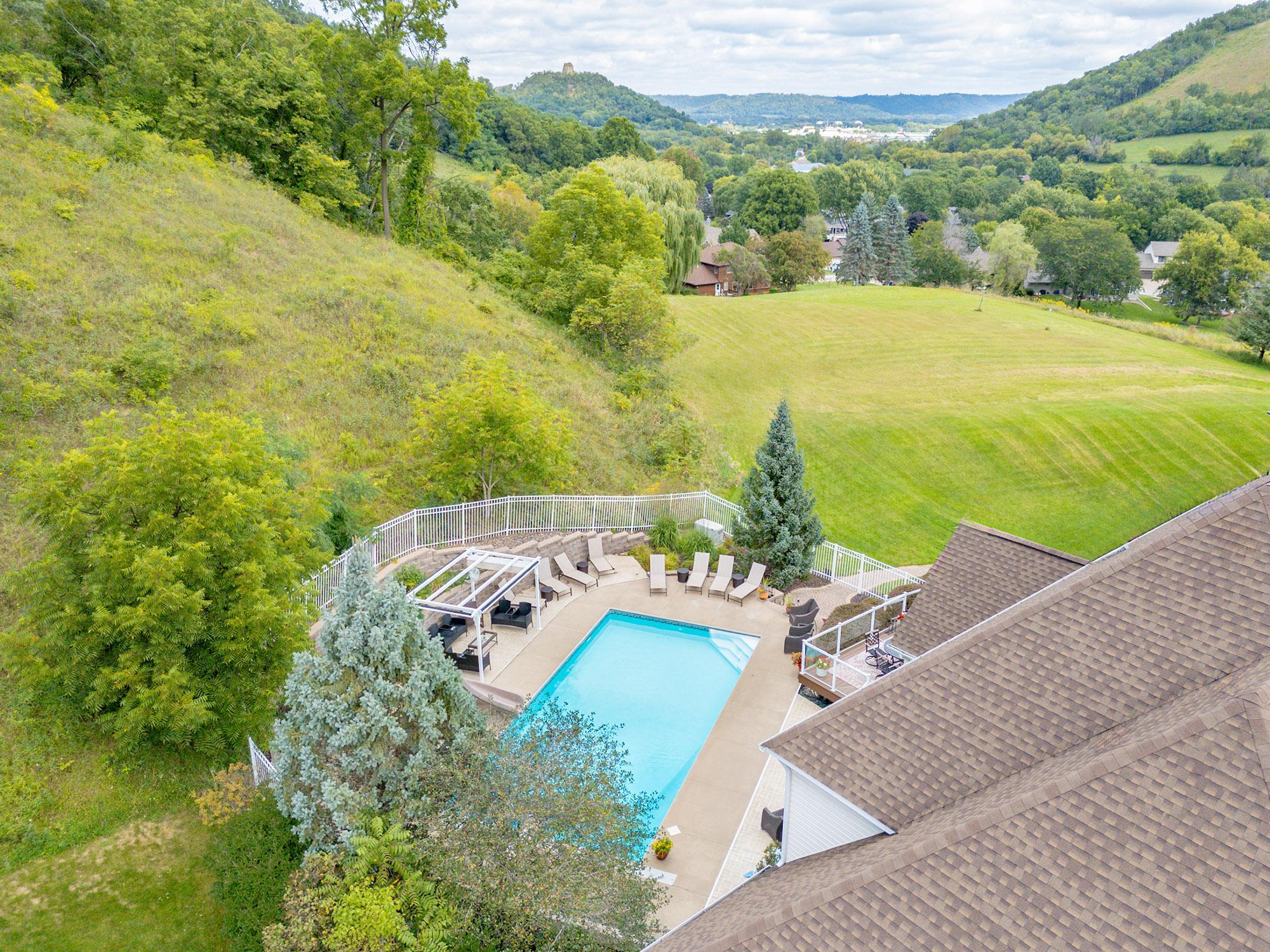 Pool and Sweeping Views.jpg