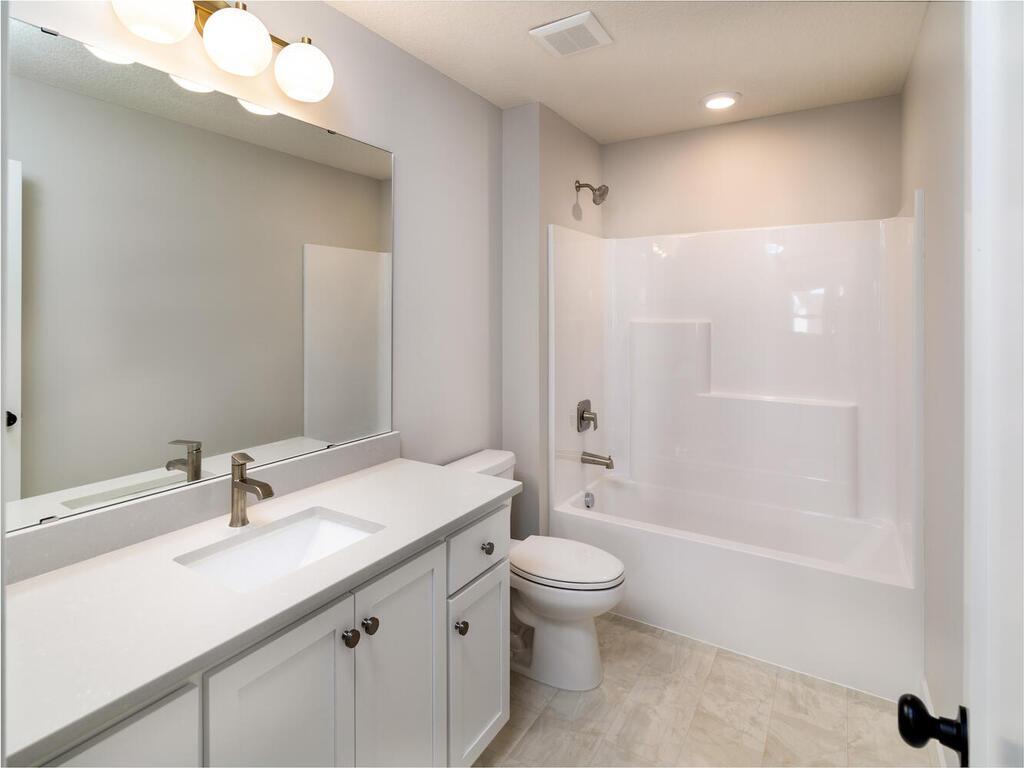 5380 176th St W Lakeville MN 55044 USA-024-022-Bedroom-MLS_Size.jpg