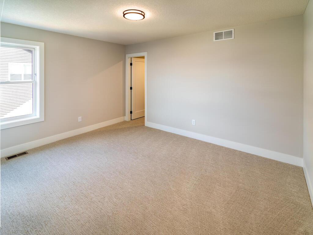 5380 176th St W Lakeville MN 55044 USA-021-012-Bedroom-MLS_Size.jpg