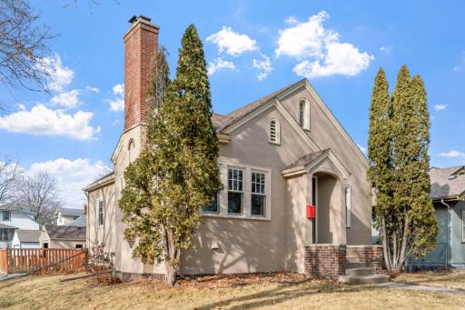 2300 Mckinley Street NE, Minneapolis, MN 55418