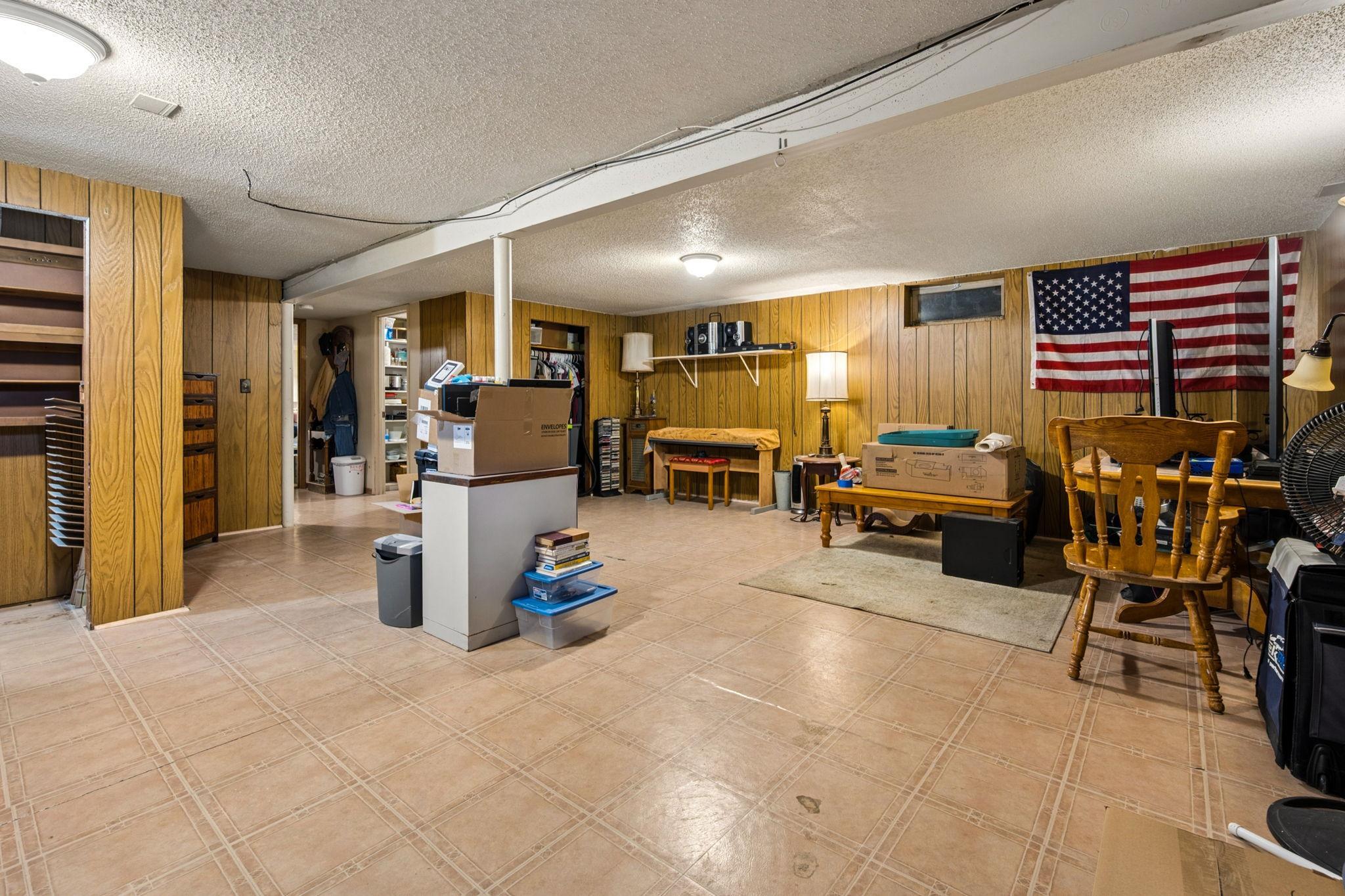Lower Level Amusement Room