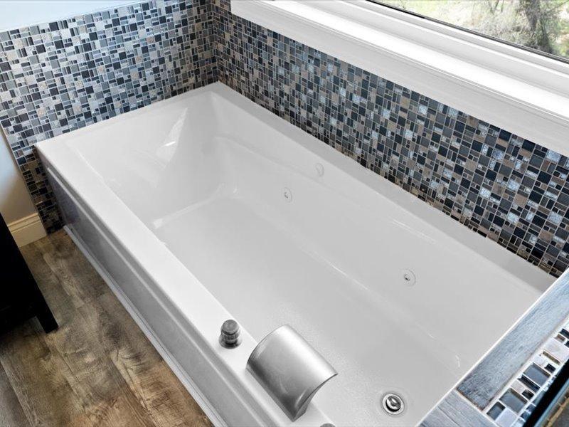 Jetted Tub