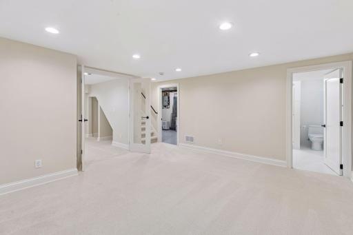 2520 Lynn Avenue S, Minneapolis, MN 55416
