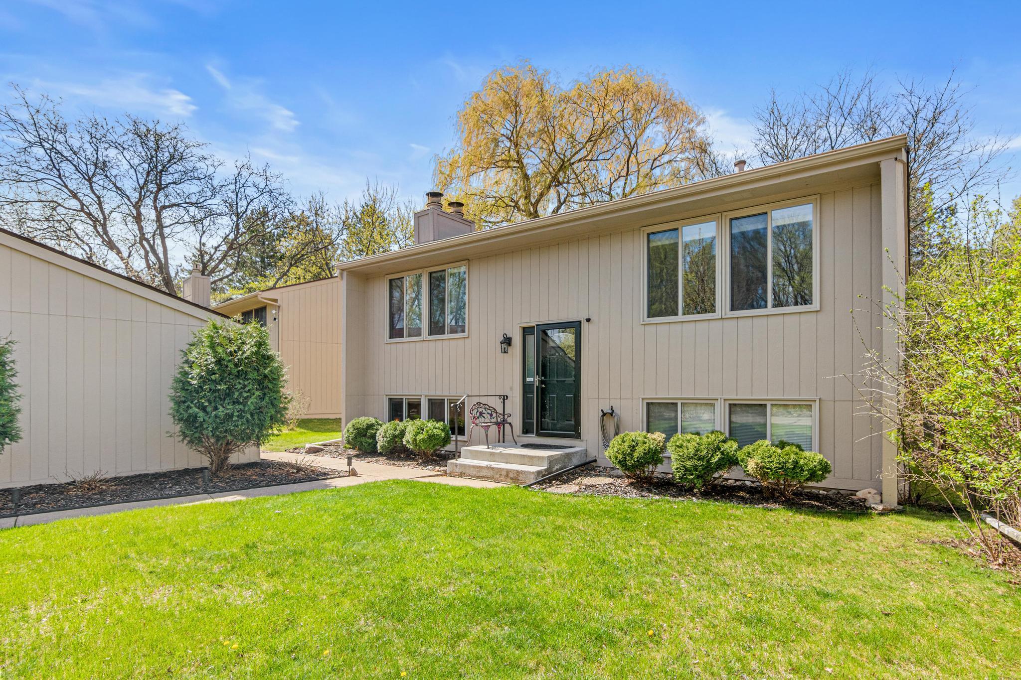 16135 15th Ave N, Minneapolis, MN-1.jpg