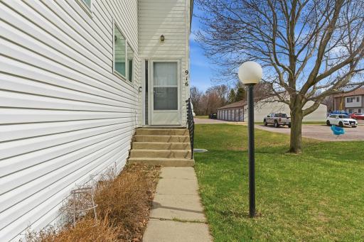 916 Armstrong Boulevard N, Saint James, MN 56081