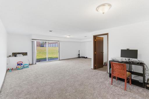 916 Armstrong Boulevard N, Saint James, MN 56081