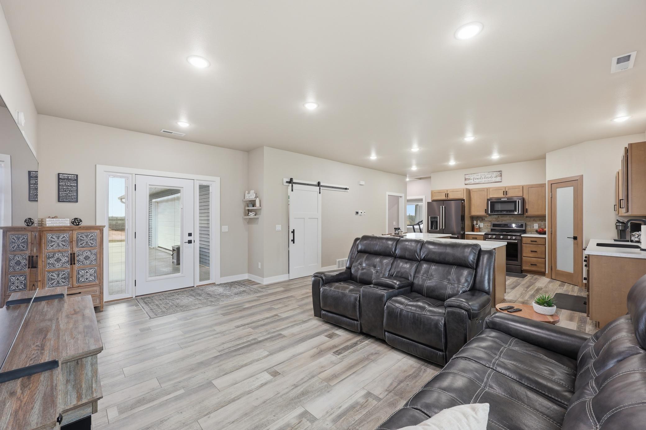 Living Room / Kitchen / Dining