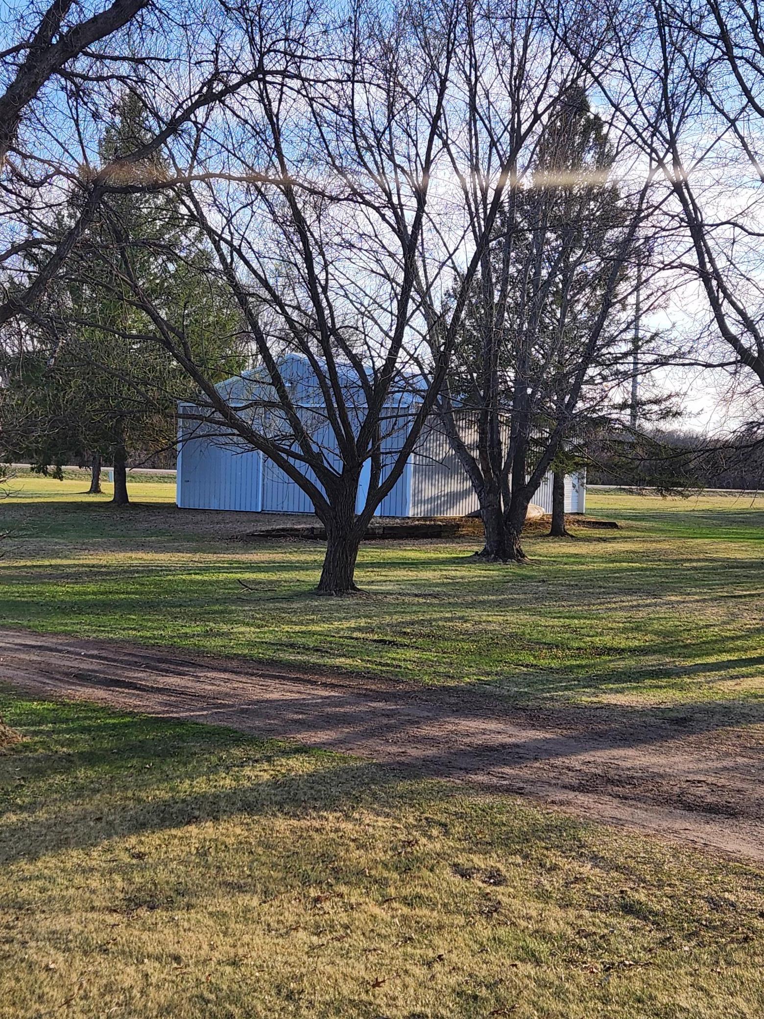 15484 shed.jpg