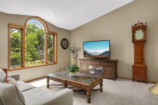 Vaulted ceilings create an open & airy feel.