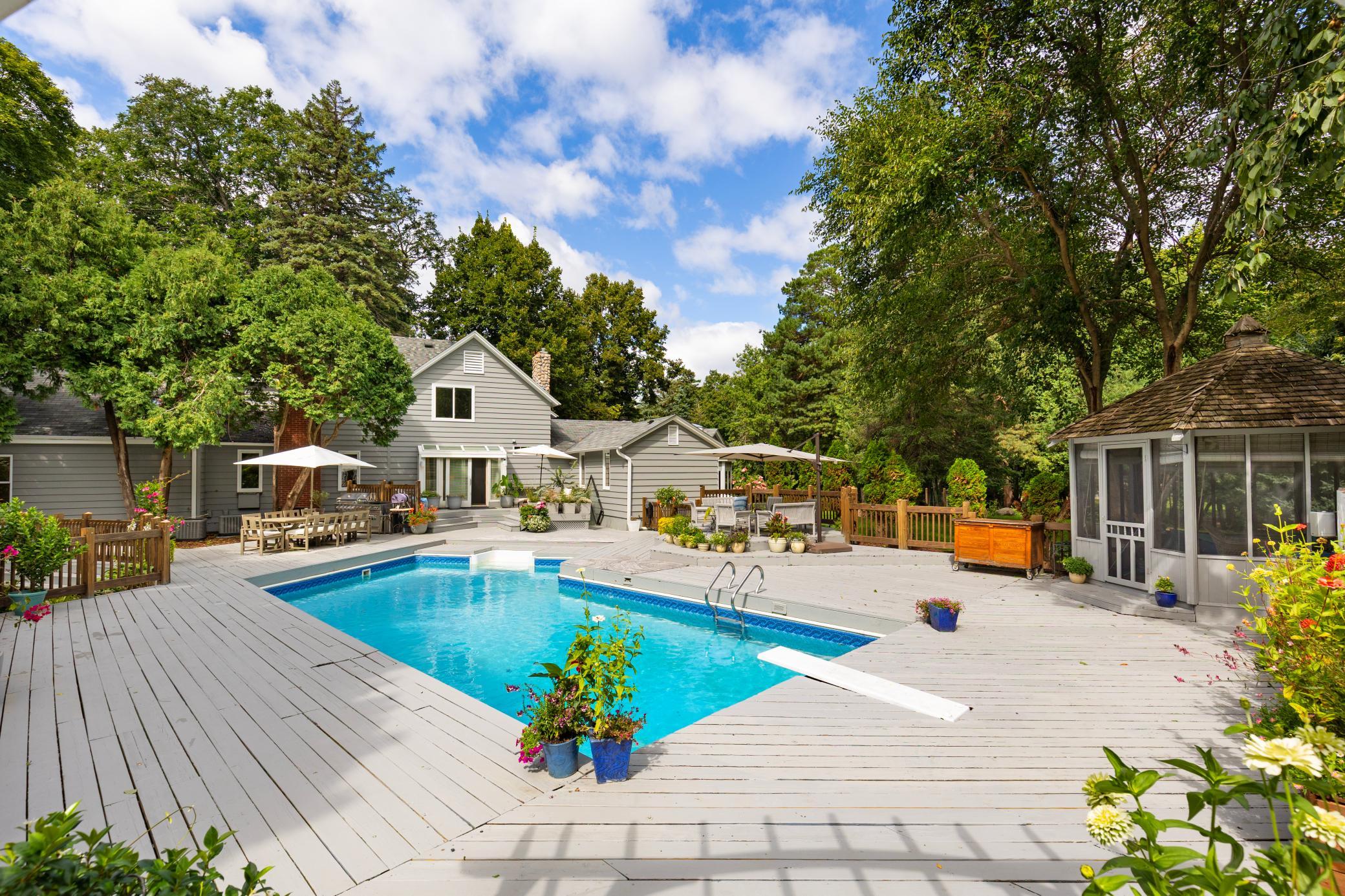 Welcome Home! // Brand New Roof