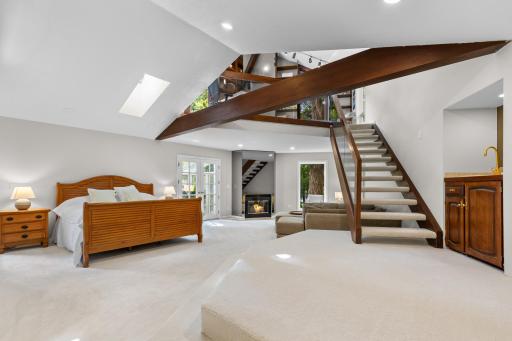 3865 Hillcrest Road, Wayzata, MN 55391