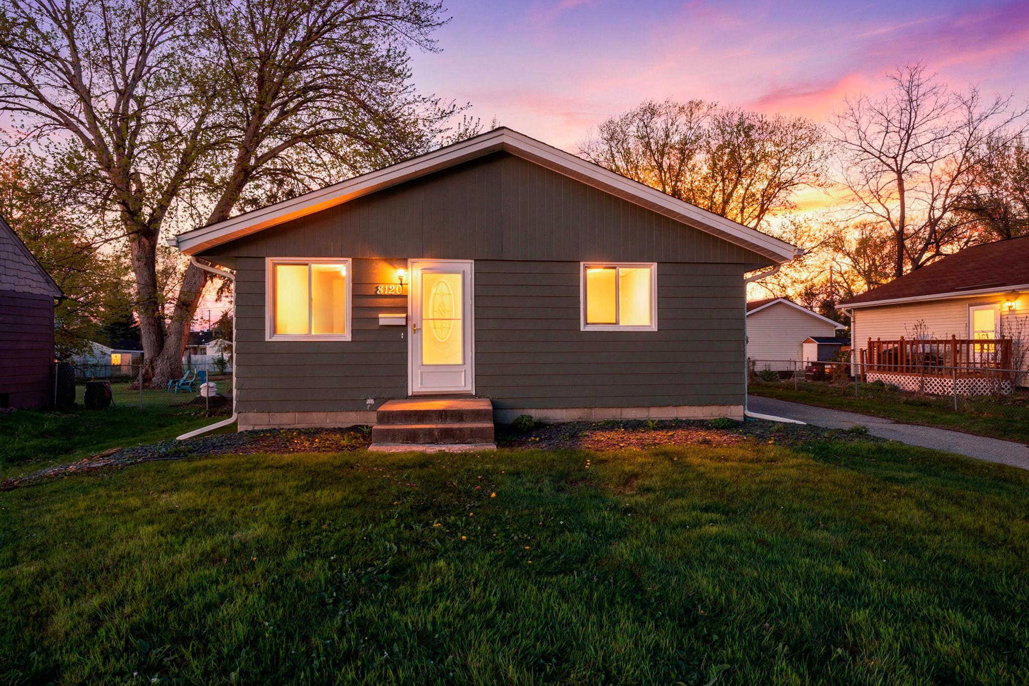 1-web-or-mls-8120 Wentworth Ave S-196 copy.jpg