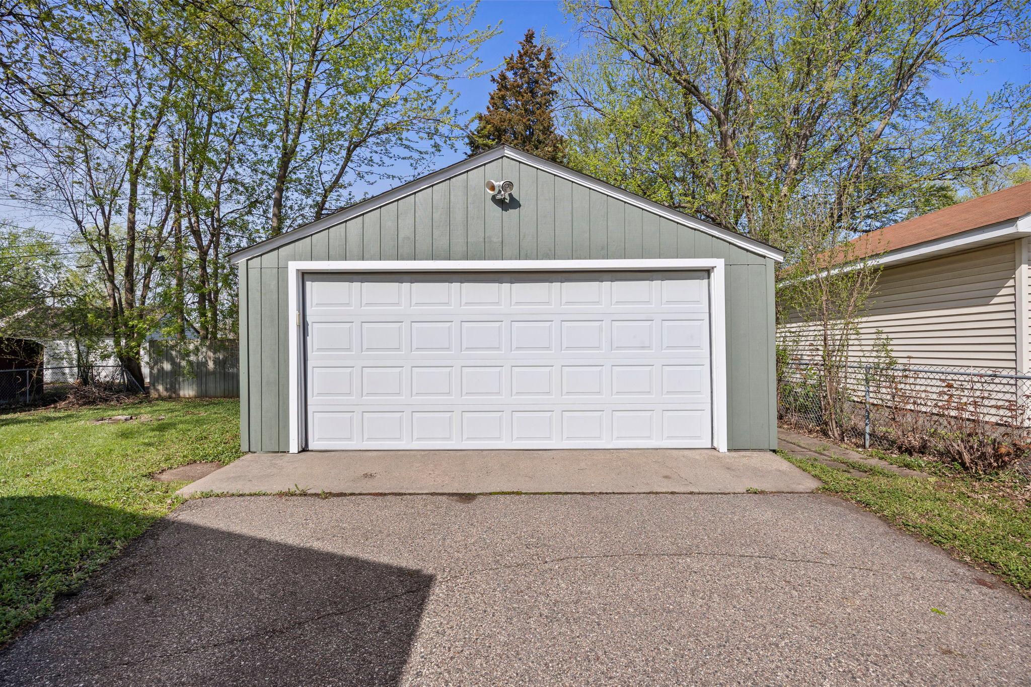 45-web-or-mls-8120 Wentworth Ave S-161.jpg