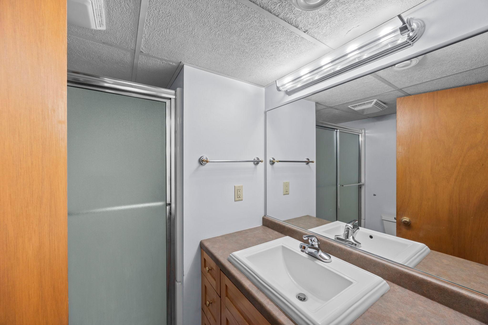 34-web-or-mls-8120 Wentworth Ave S-116.jpg