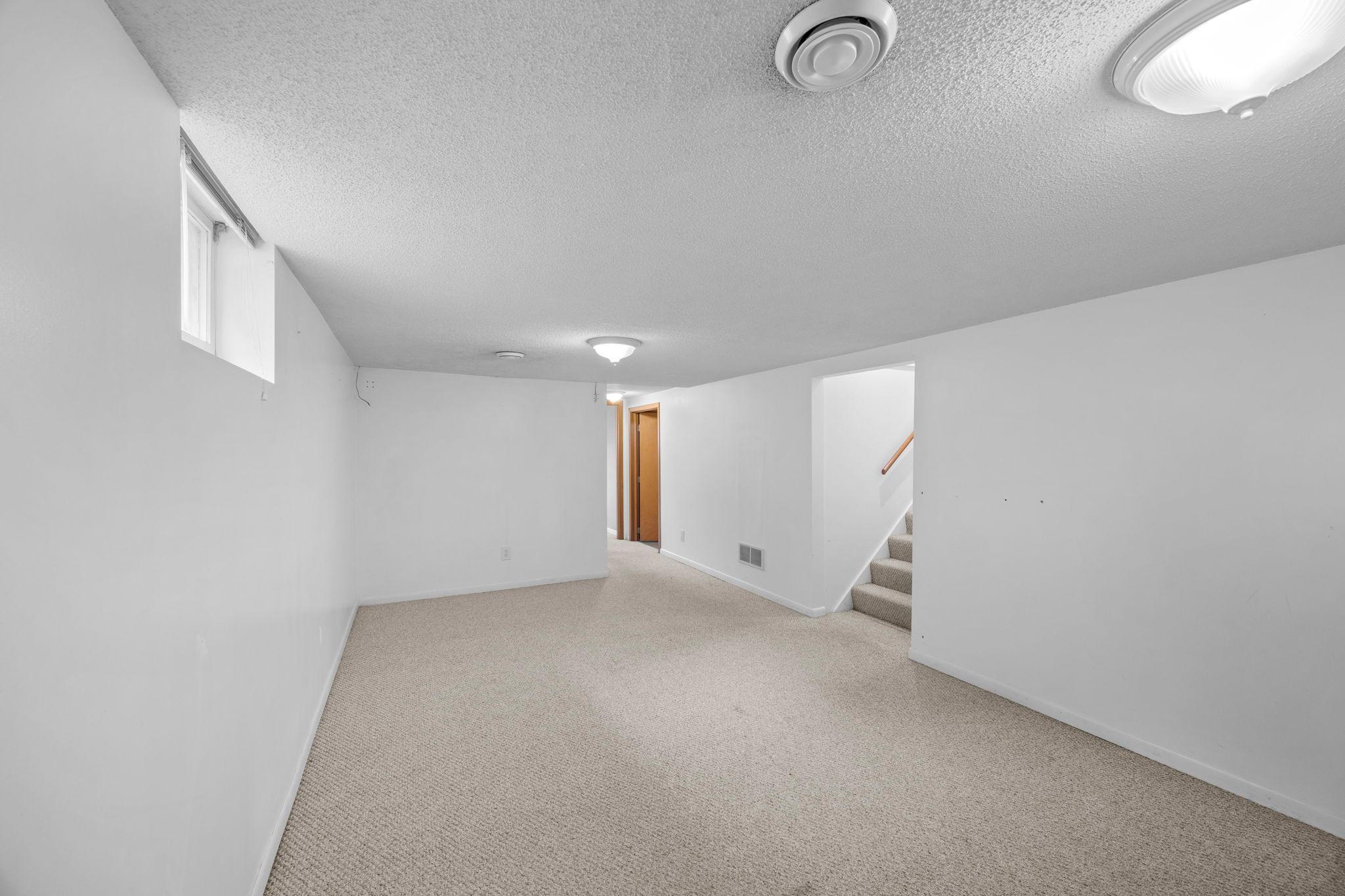 30-web-or-mls-8120 Wentworth Ave S-106.jpg