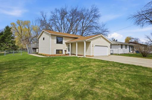 1109 9th Street N, Moorhead, MN 56560
