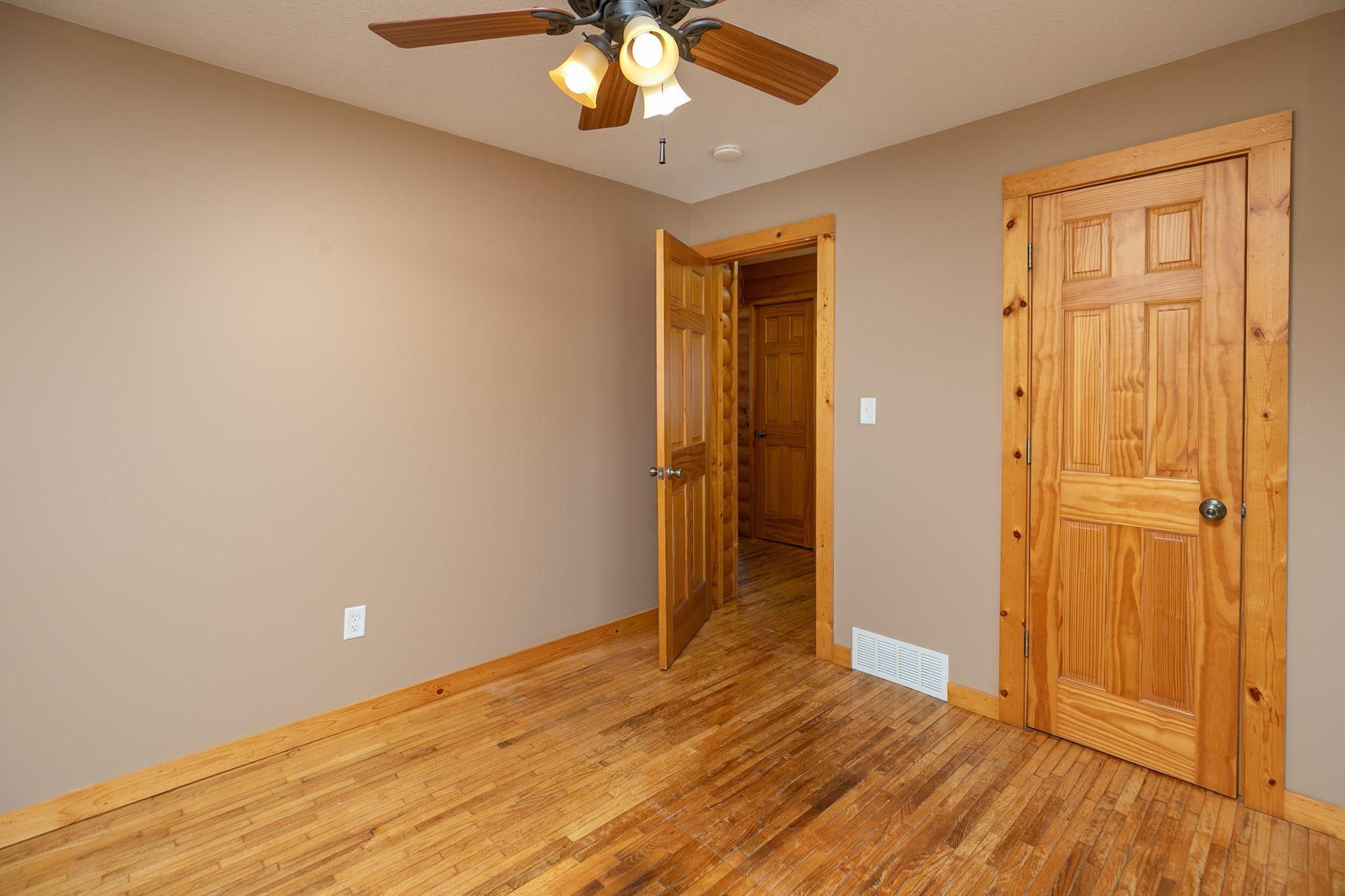 14-web-or-mls-14-Bedroom 2.jpg