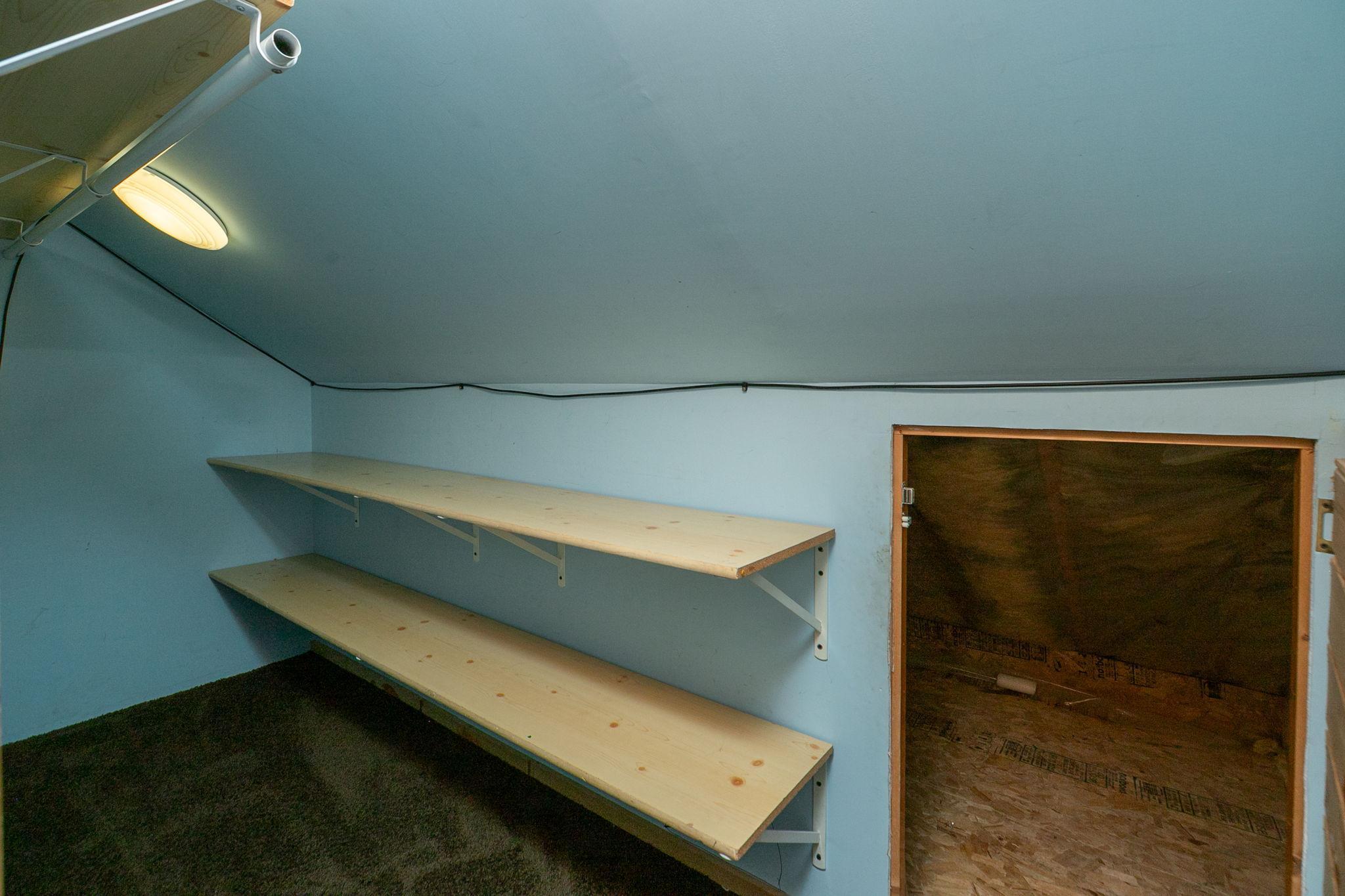 19-web-or-mls-19-Closet.jpg