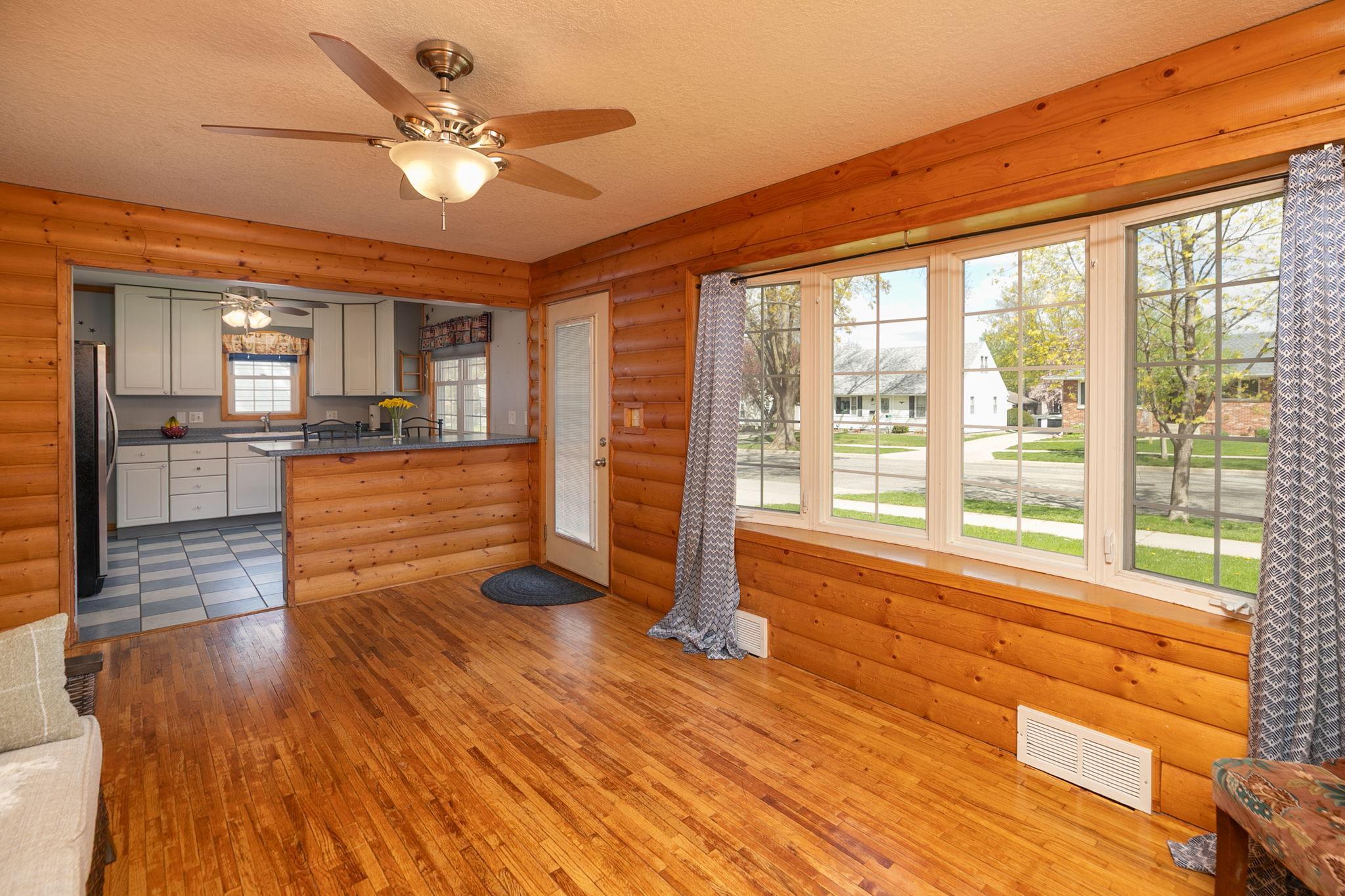 6-web-or-mls-06-Living Room.jpg