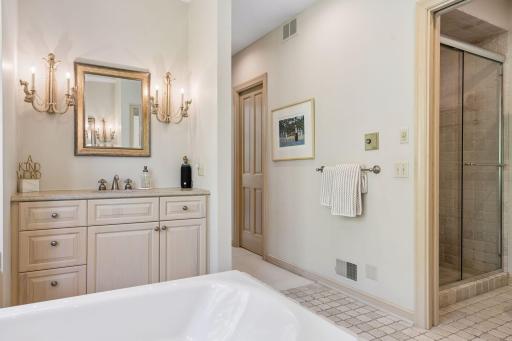 5840 Mount Normandale Drive, Minneapolis, MN 55437
