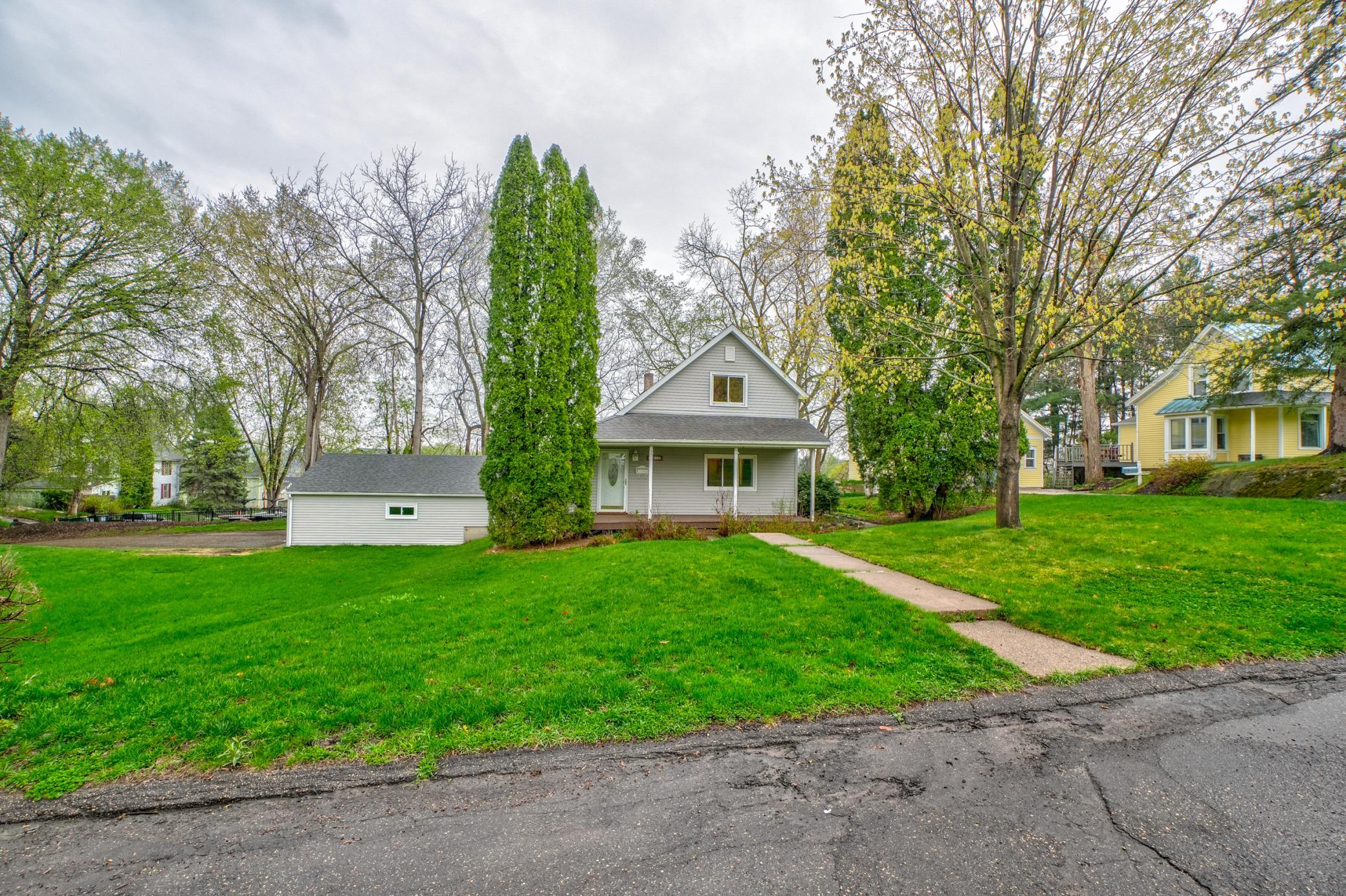 1211 Third St N-10.jpg