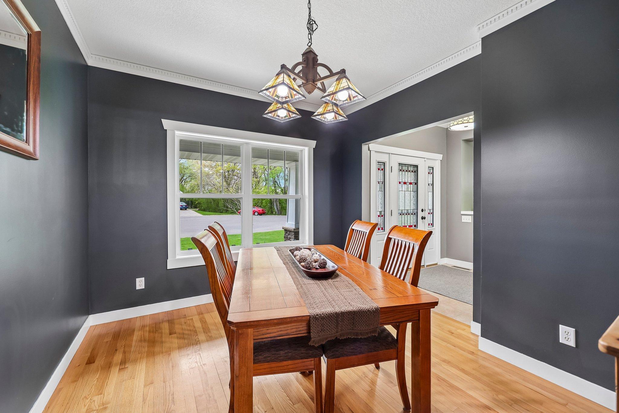 13-web-or-mls-Red Pine Ct-S0605-013.jpg