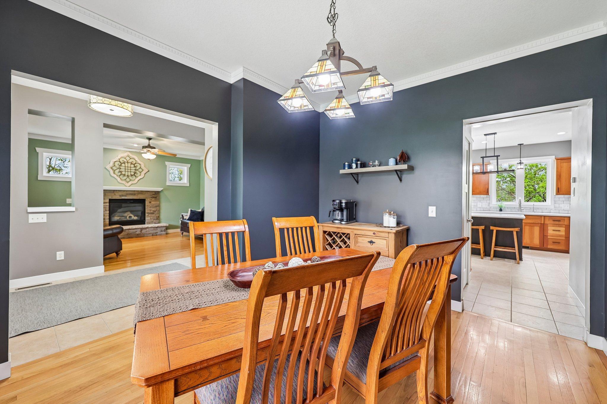 14-web-or-mls-Red Pine Ct-S0605-014.jpg