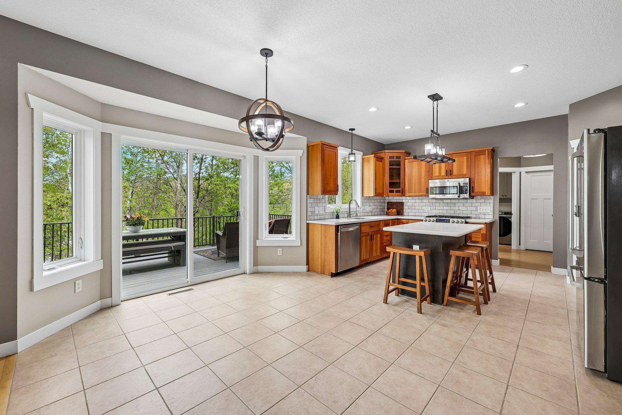 19-web-or-mls-Red Pine Ct-S0605-019.jpg