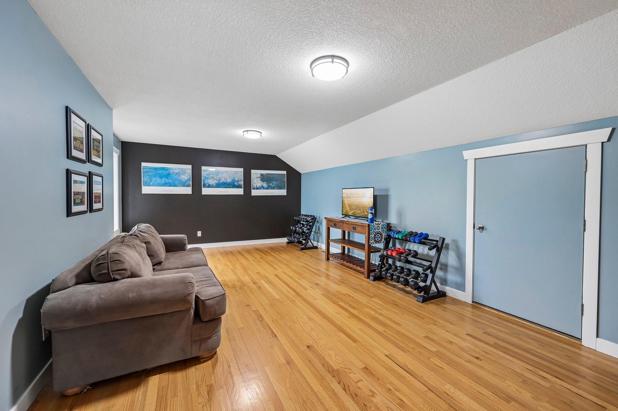34-web-or-mls-Red Pine Ct-S0605-034.jpg
