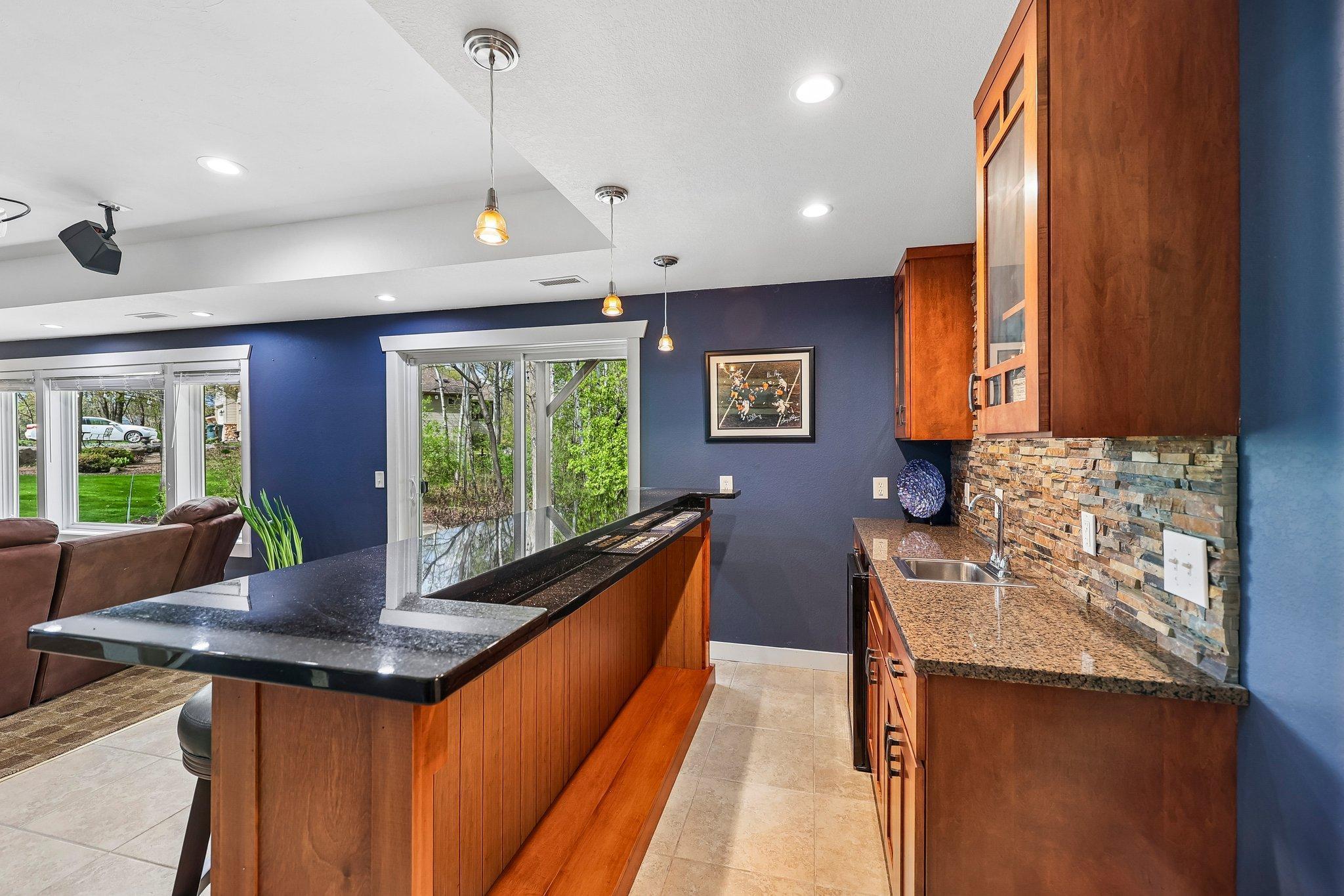 29-web-or-mls-Red Pine Ct-S0605-029.jpg